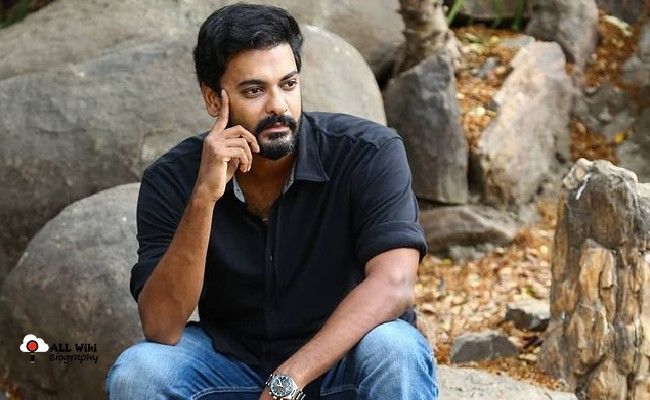 Abhinay Vaddi Height