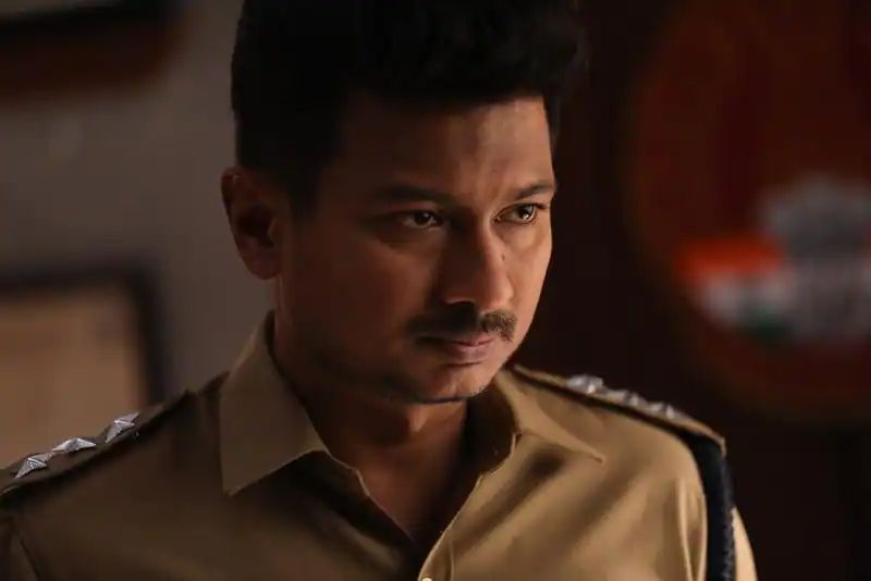 Nenjuku Needhi Box Office