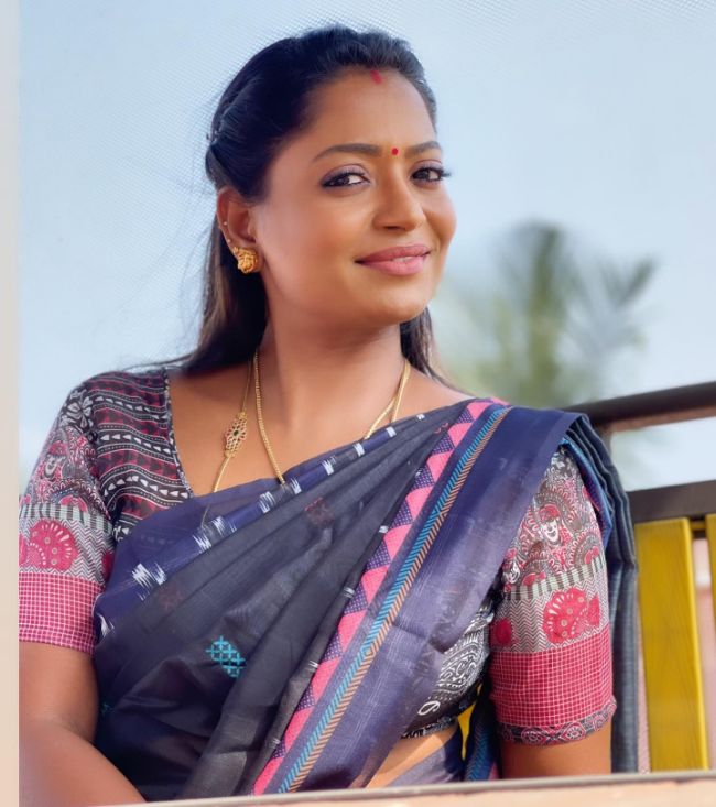Karuna Vilasini Height