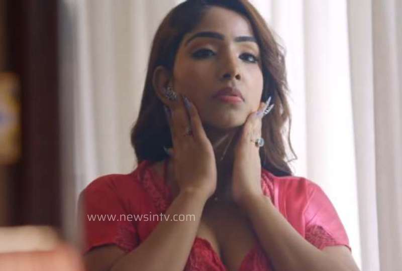 Lady Finger Aayushi Jaiswal Web Series