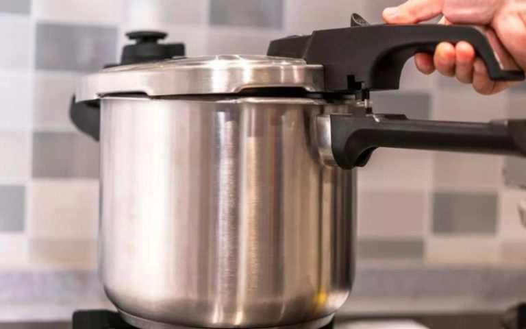 Small size, Big Impact: The versatility of a 1.5 Litres Pressure Cooker